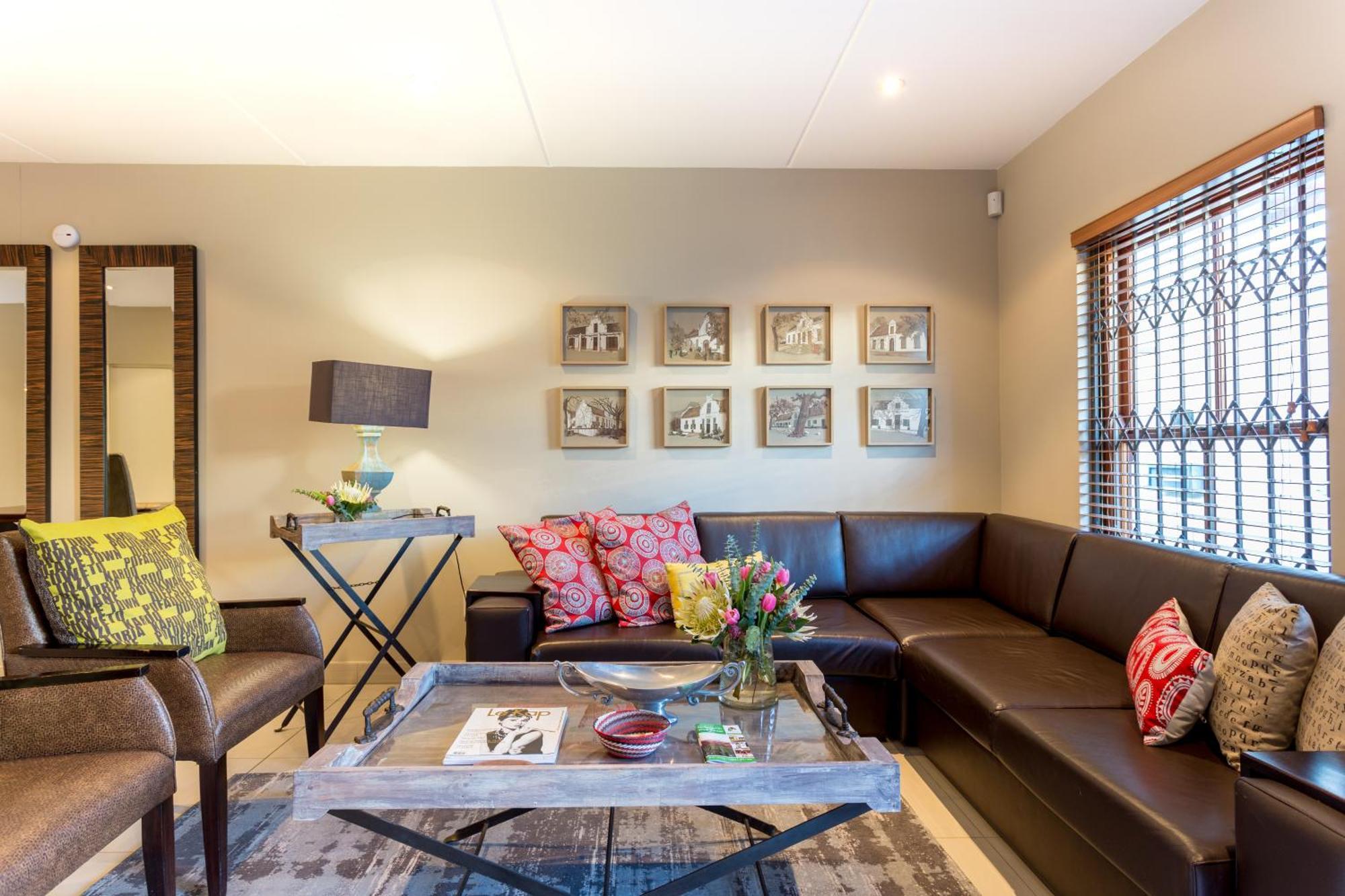 Chung cư 99 m² 2 phòng ngủ, 2 phòng tắm riêng ở Trung tâm Stellenbosch Ngoại thất bức ảnh