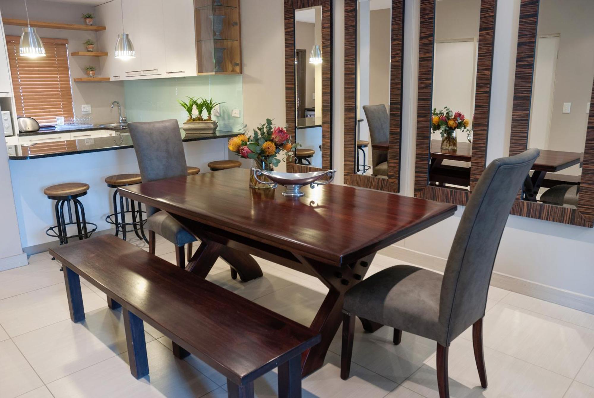 Chung cư 99 m² 2 phòng ngủ, 2 phòng tắm riêng ở Trung tâm Stellenbosch Ngoại thất bức ảnh