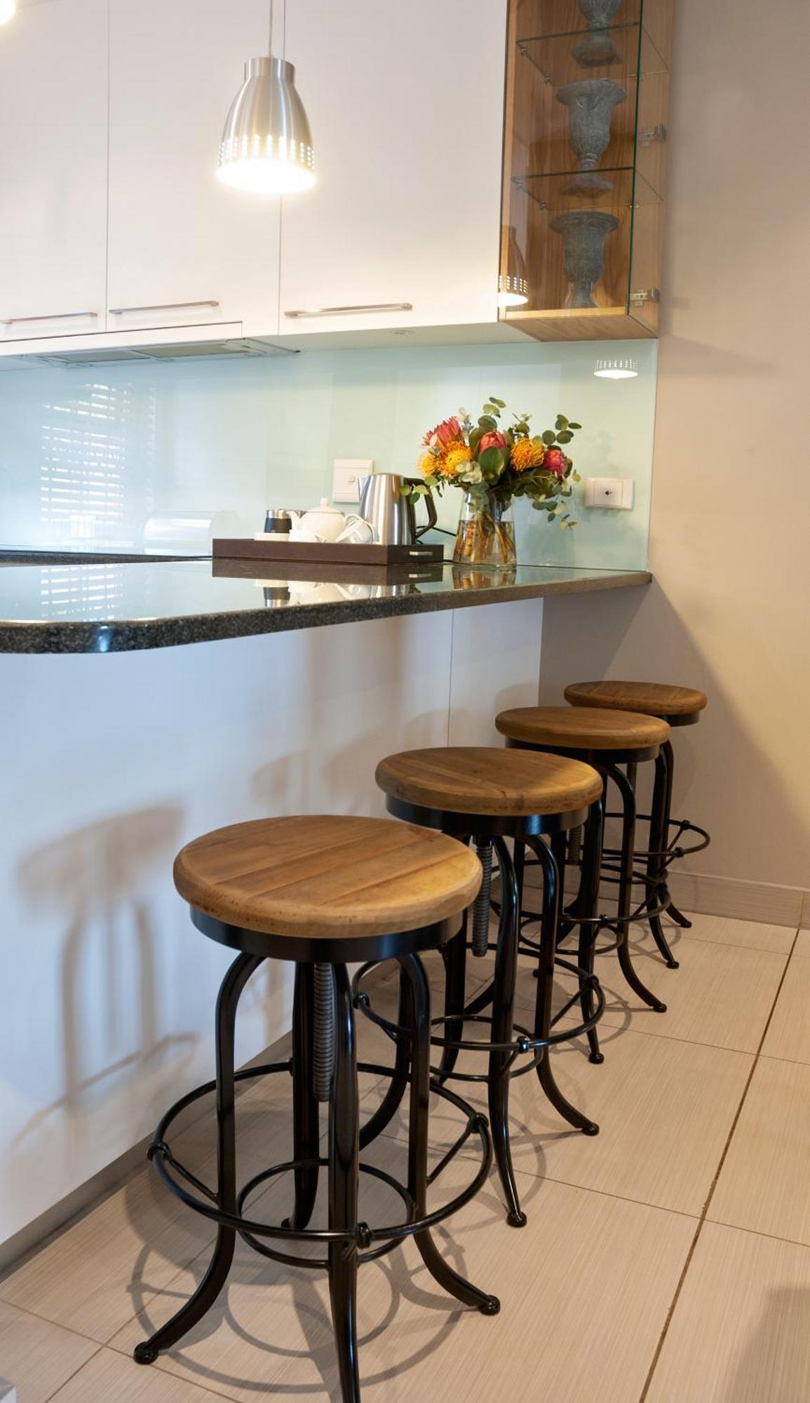 Chung cư 99 m² 2 phòng ngủ, 2 phòng tắm riêng ở Trung tâm Stellenbosch Ngoại thất bức ảnh