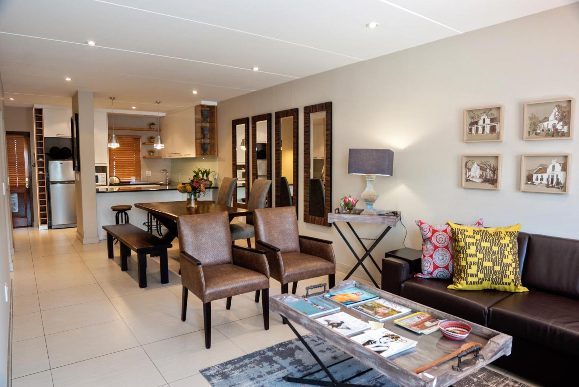 Chung cư 99 m² 2 phòng ngủ, 2 phòng tắm riêng ở Trung tâm Stellenbosch Ngoại thất bức ảnh